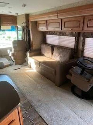 Used 2010 Winnebago Sightseer 33C