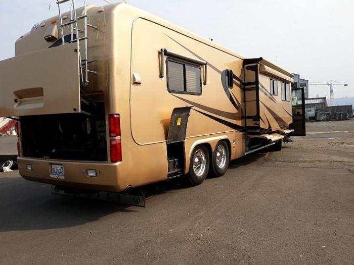 Used 2004 Monaco Executive 40PBT