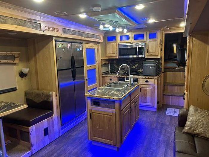 Used 2017 Lakota Bighorn LQ With 23' SW