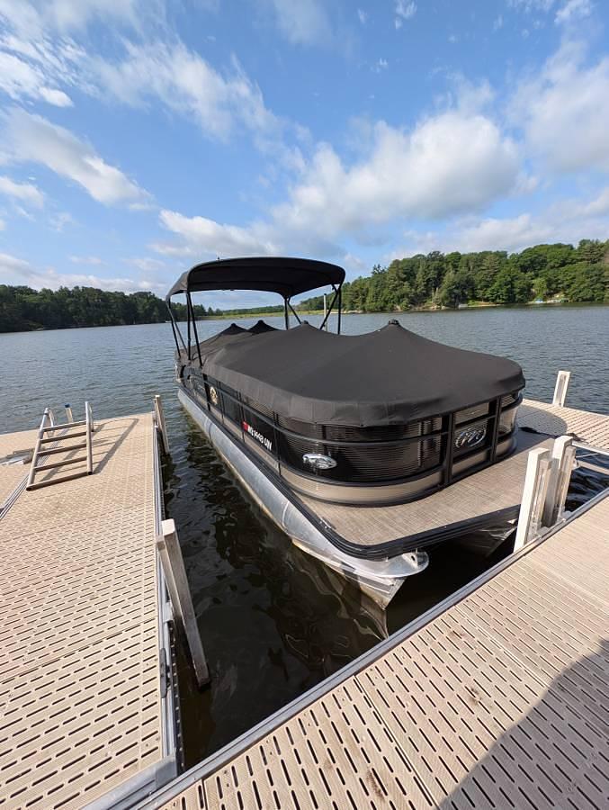 Used 2022 Encore RF SHOP Manitou Tritoon Boat