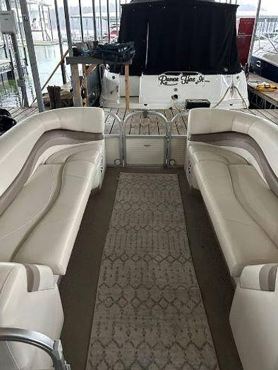 Used 2007 Suntracker Party Barge 32