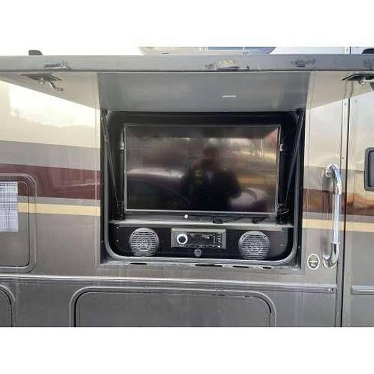 Used 2022 Winnebago Adventurer 35F