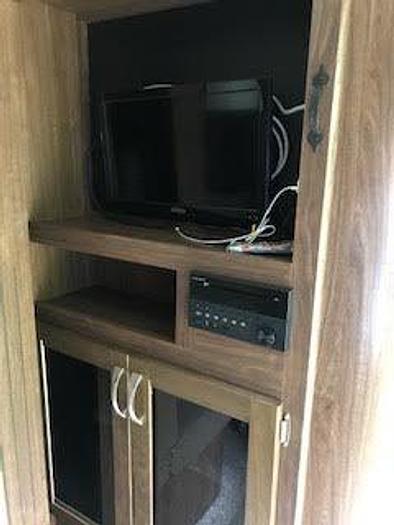 Used 2018 Dutchmen Coleman Light 2305QB