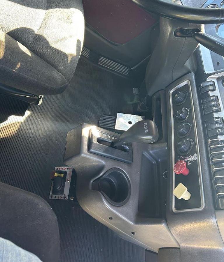 Used 2014 KENWORTH T660 Conventional Sleepe Semi