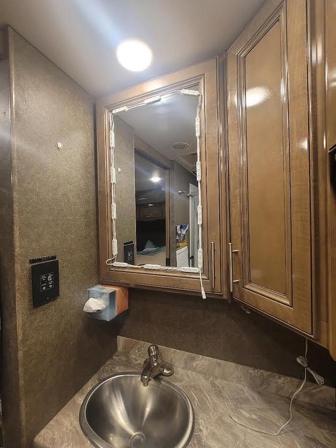 Used 2020 Thor Motor Coach Miramar 37.1 Class A Motorhome