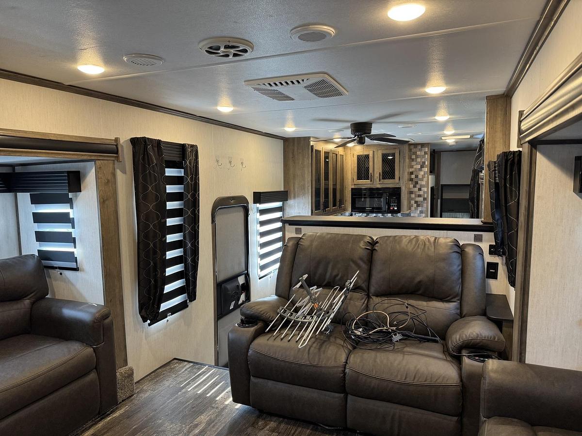 Used 2021 Forest River Sabre 37FLL