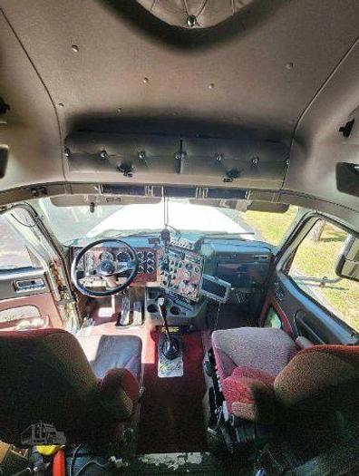 Used 2000 INTERNATIONAL Eagle 9900