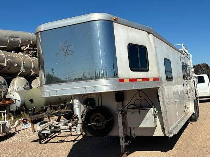 Used 2004 Kiefer Genesis Horse Trailer with Living Quarters