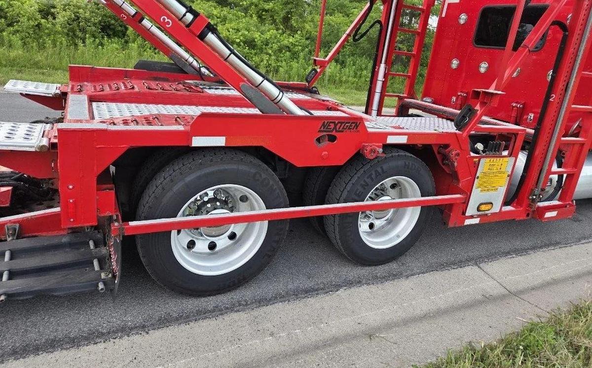 Used 2021 Peterbilt 389