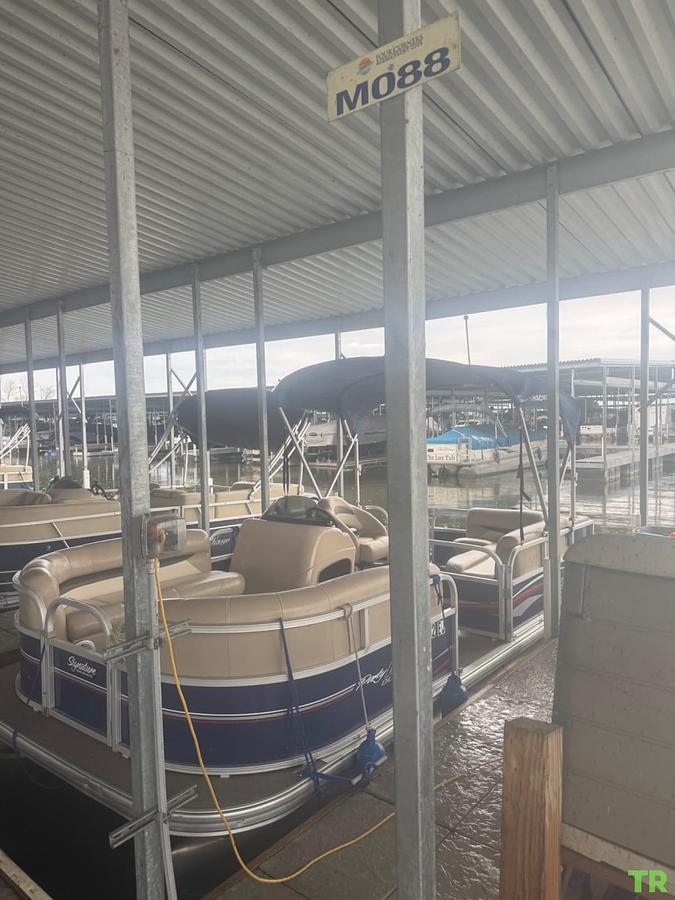 Used 2016 Sun Tracker Pontoon