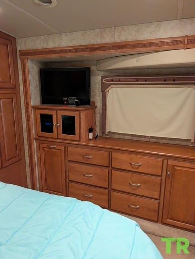 Used 2010 Itasca Meridian V Class 34Y