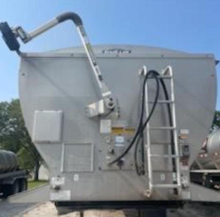 Used 2018 Trail King 50-Foot Trailer