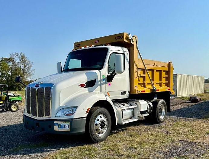 Used 2022 Peterbilt 579