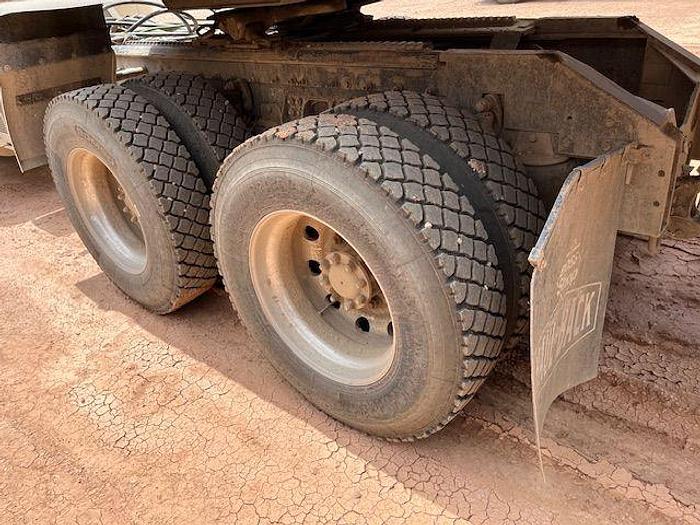 Used 2013 KENWORTH T800