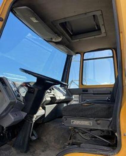 Used 1990 Ford CF7000