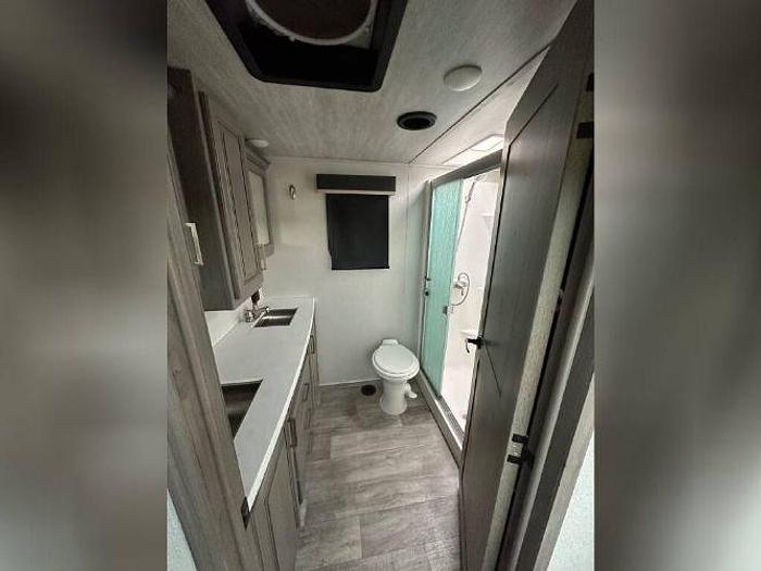 Used 2021 Keystone Montana 3781RL