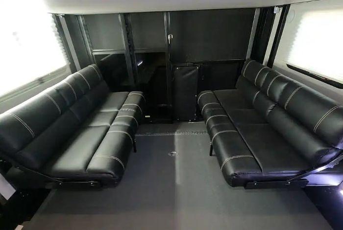 Used 2020 Dutchmen Voltage 3635