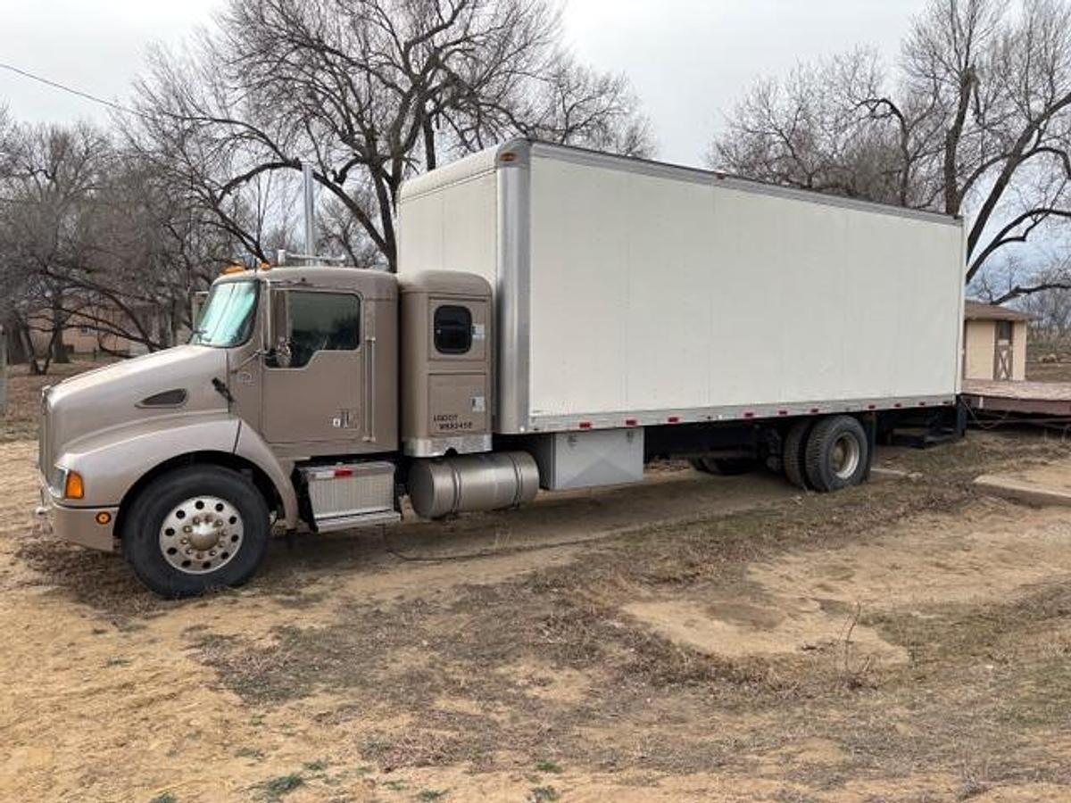 Used 2001 KENWORTH T300