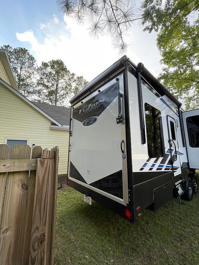 Used 2022 Keystone Fuzion 373 Fifth Wheel Toy Hauler