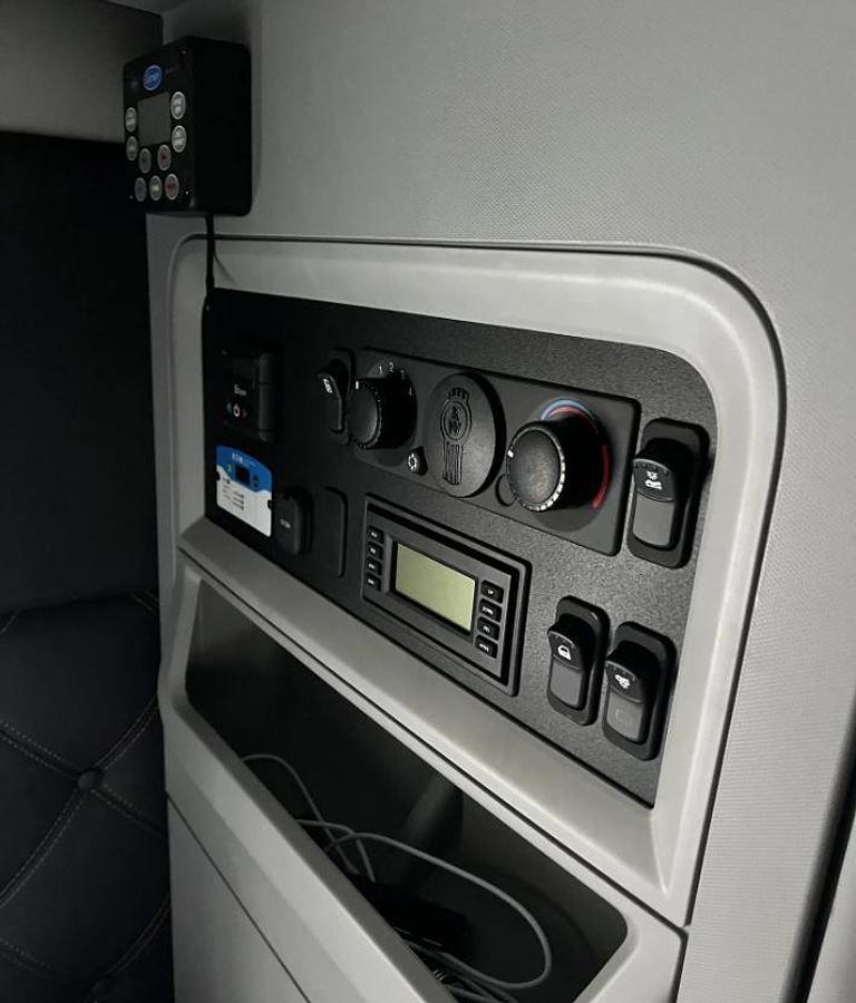 Used 2022 Kenworth T680 and 2023 Stoughton 53x102 Dry Van Trailer