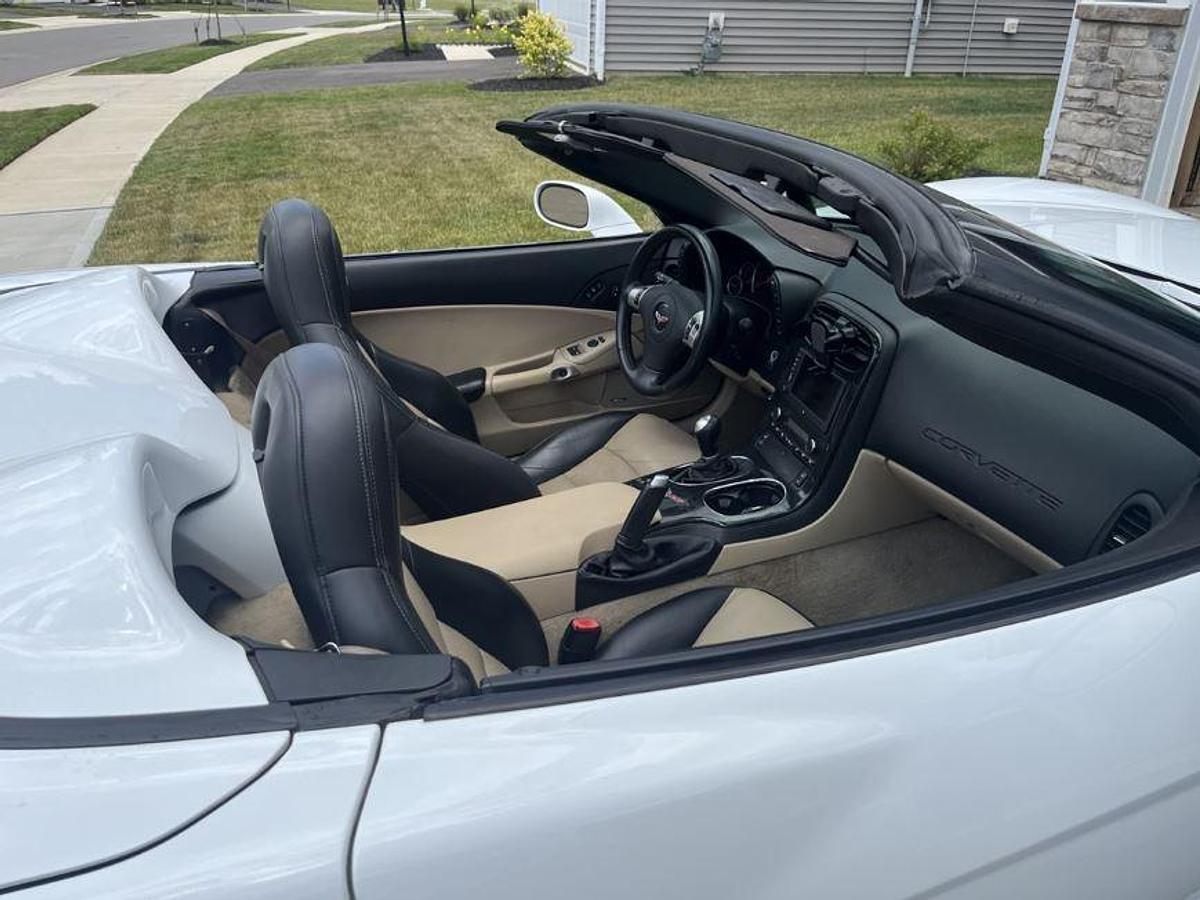 Used 2011 Chevrolet Corvette Z16 Grand Sport w/3LT Convertible