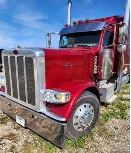 Used 2023 Peterbilt 389