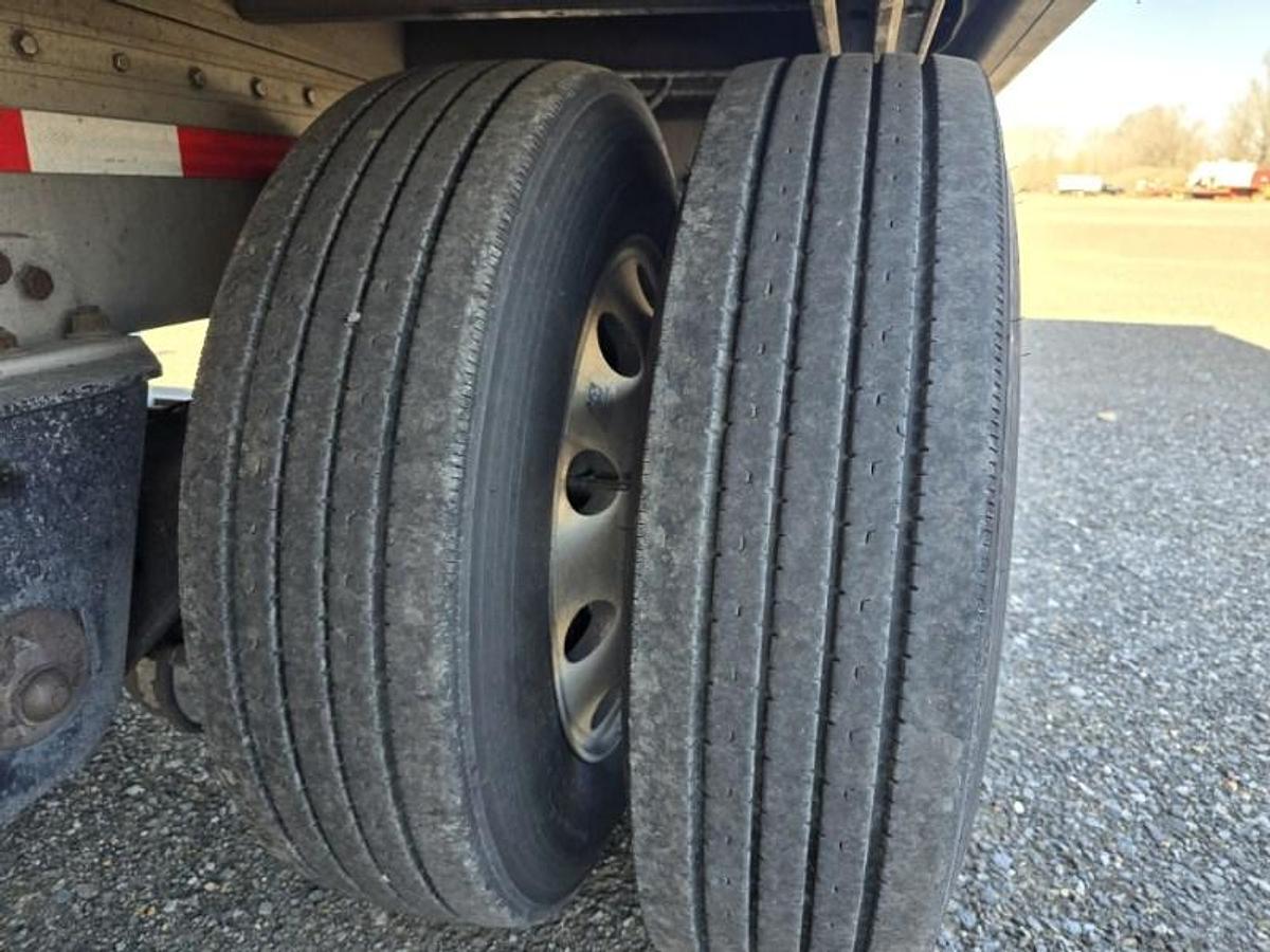 Used 2016 Flatbed 413