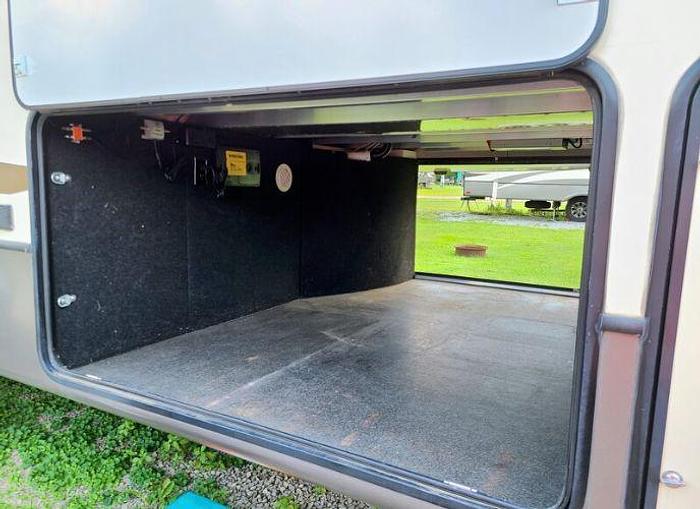 Used 2017 Keystone Montana Legacy 3661RL