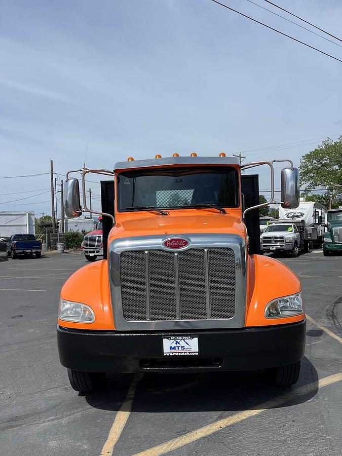 Used 2018 Peterbilt 337 Single Axle