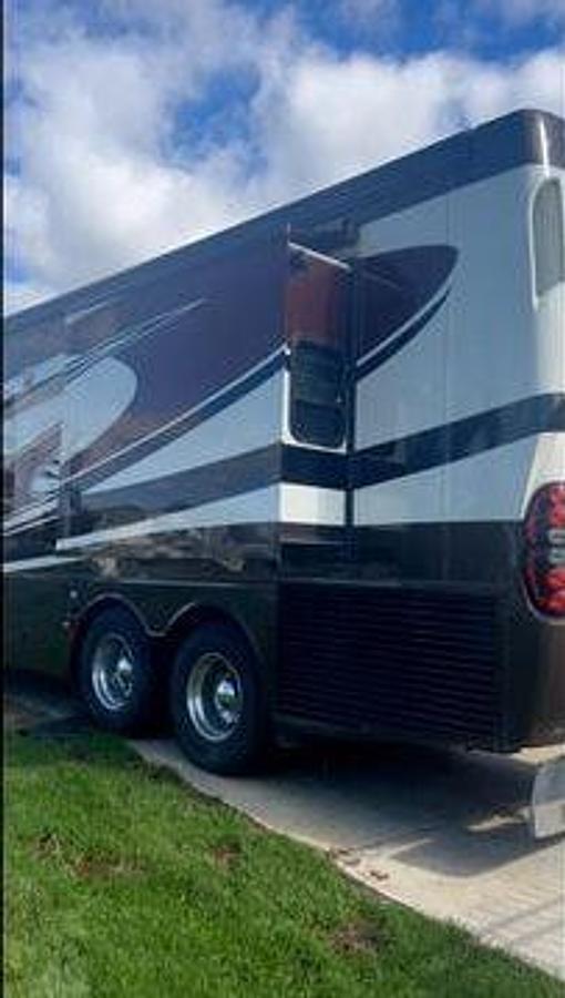 Used 2007 Newmar Essex 4510