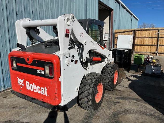 Used 2019 BOBCAT S740