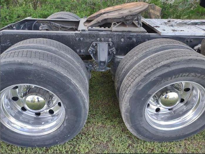 Used 2001 Peterbilt 379