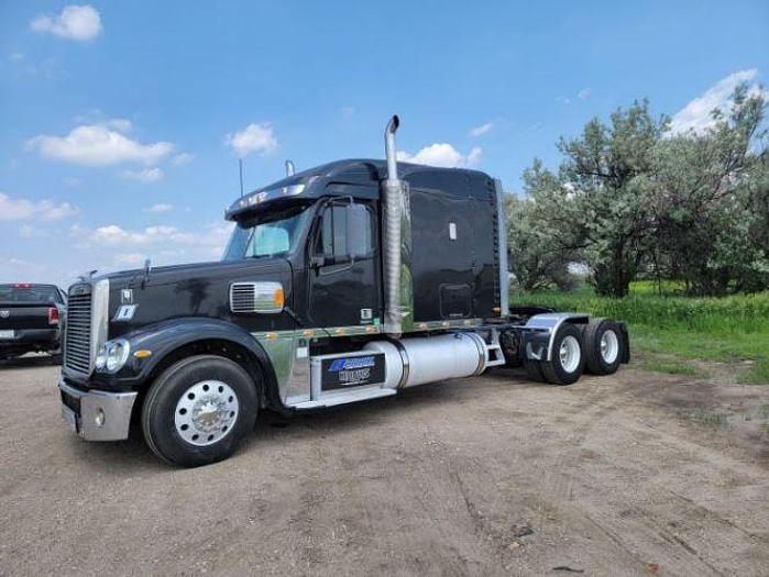 Used 2006 Freightliner Coronado