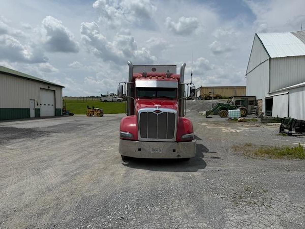 Used 2010 Peterbilt  386 w/ 2012 Great Dane Van Trailer