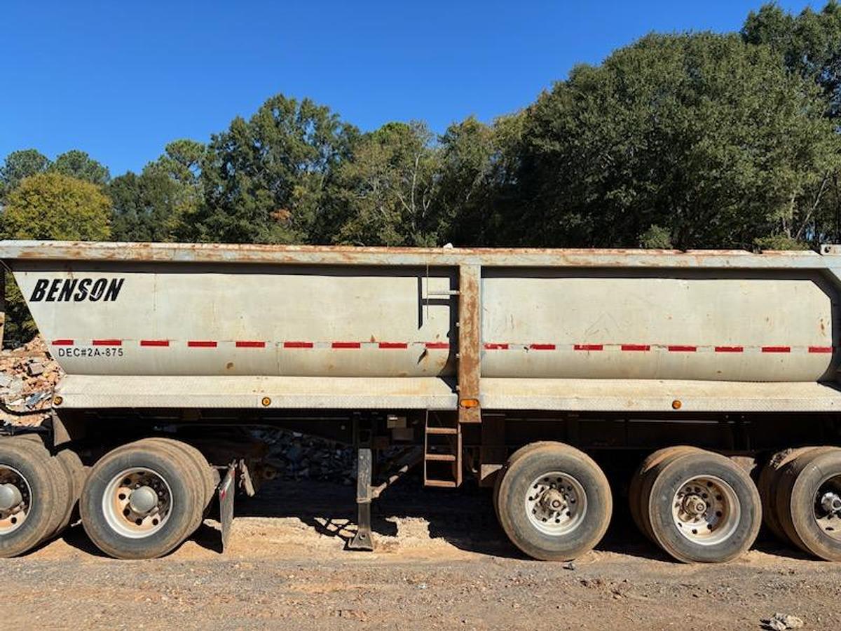 Used 2015 Freightliner 122SD