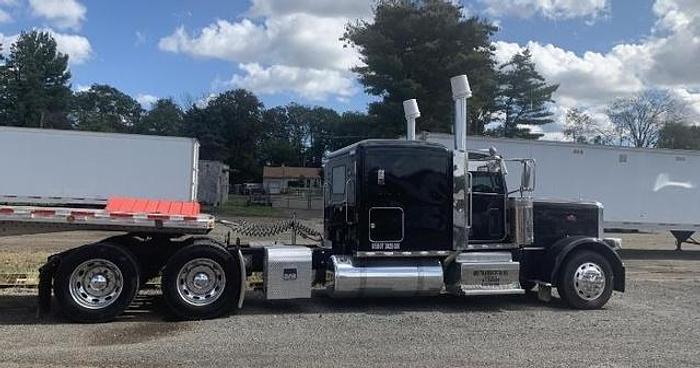 Used 2015 Peterbilt 389 Pride and Class