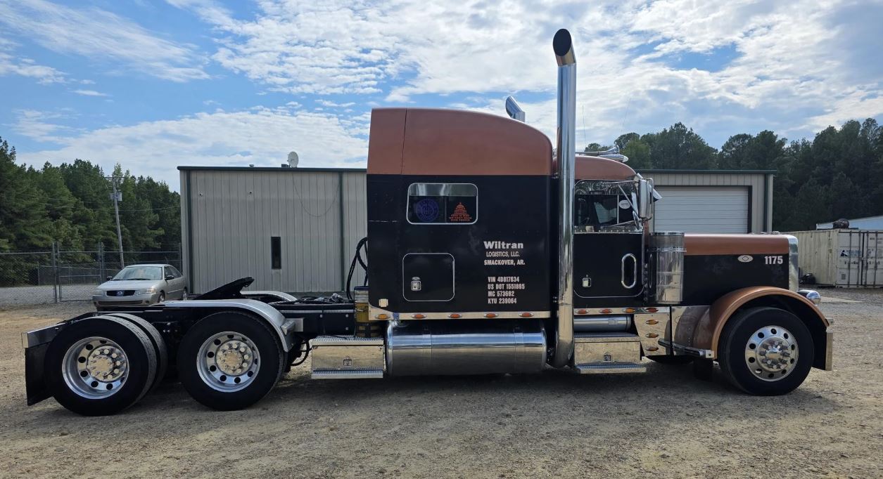 Used 2004 Peterbilt 379