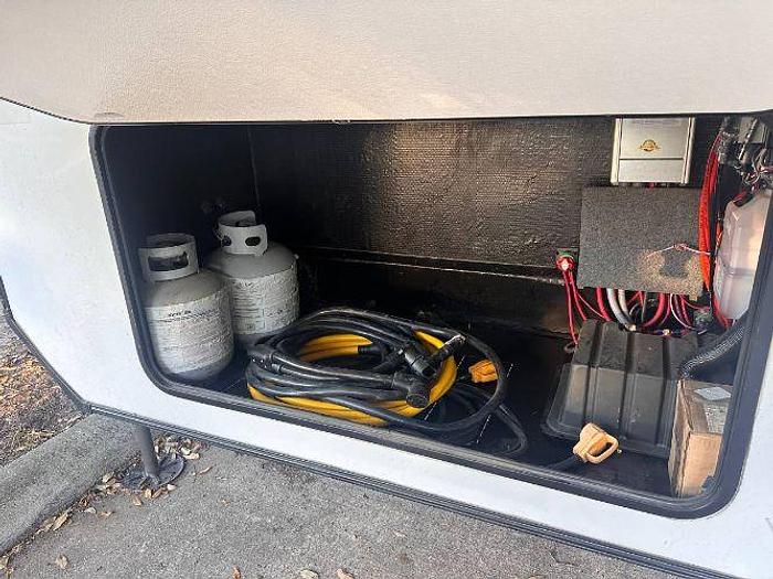 Used 2022 Alliance RV Paradigm 340RL