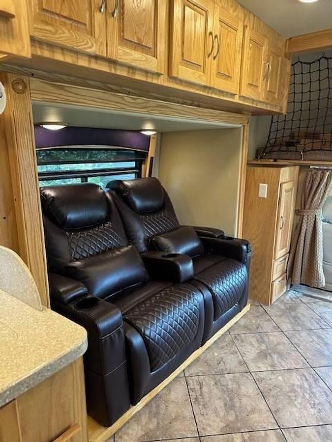 Used 2014 Born Free Royal Splendor