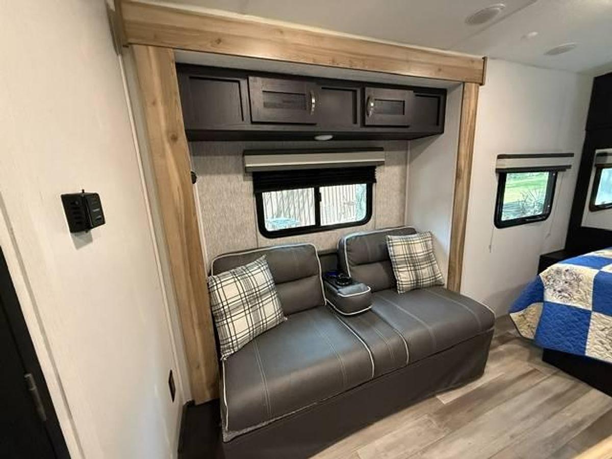 Used 2022 Coachmen Freedom Express Ultra Lite 192RBS Travel Trailer