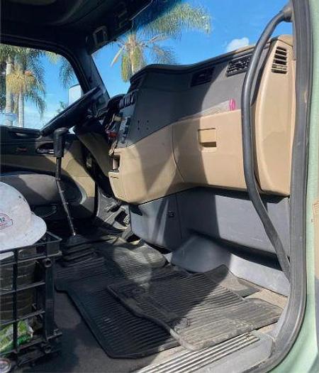 Used 2014 Peterbilt 579