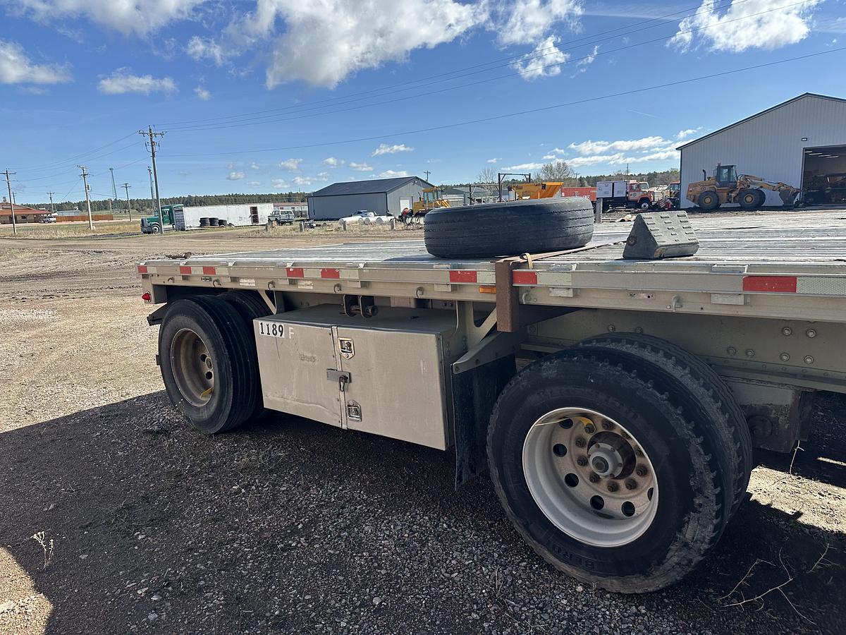 Used 2006 Kenworth W900 Conventional Sleeper Semi