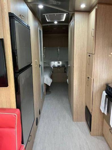 Used 2019 Airstream Flying Cloud M-27FB Twin
