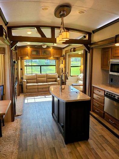 Used 2017 Keystone Montana Legacy 3661RL