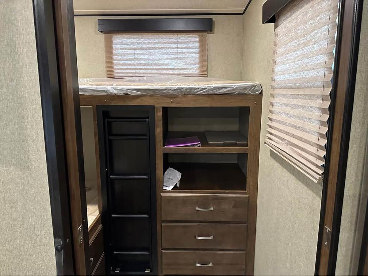 Used 2018 Grand Design Reflection 290BH Fifth Wheel
