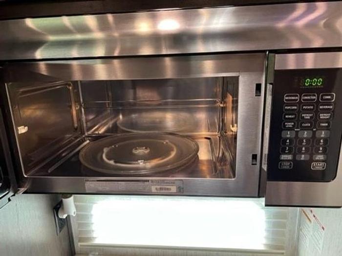 Used 2021 Grand Design Momentum M-Class 351M