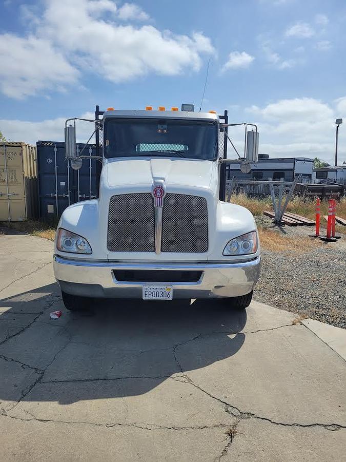 Used 2016 Kenworth T370 Flatbed
