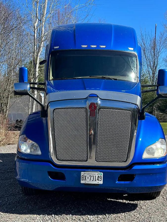 Used 2019 Kenworth T680 Sleeper Semi Truck