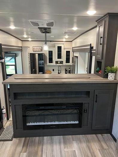 Used 2022 CrossRoads Cruiser CR3841FL