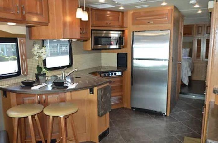 Used 2015 Fleetwood Excursion 35B